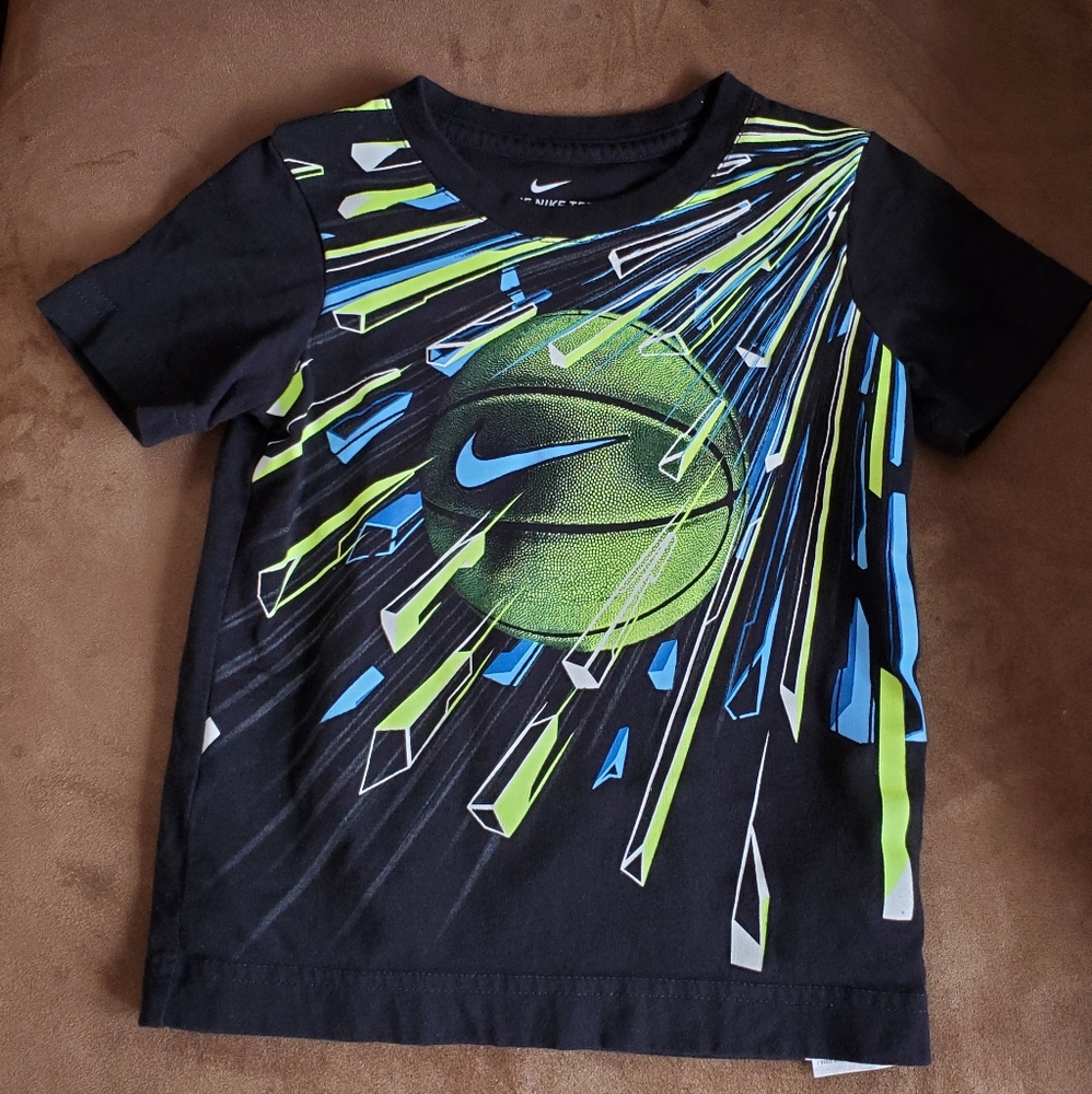 Toddler boys 2 tshirts size 3t